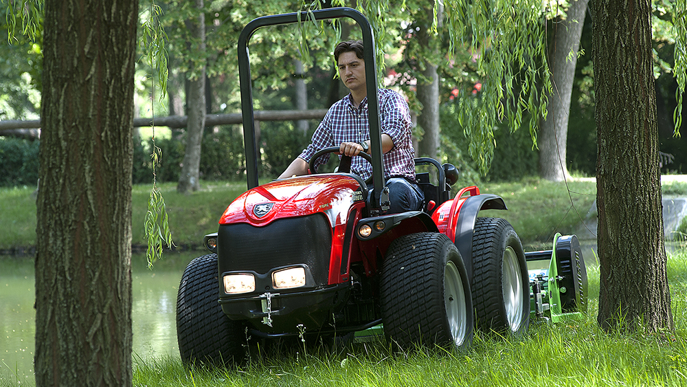 Antonio Carraro Tigre 3800 compact tractor