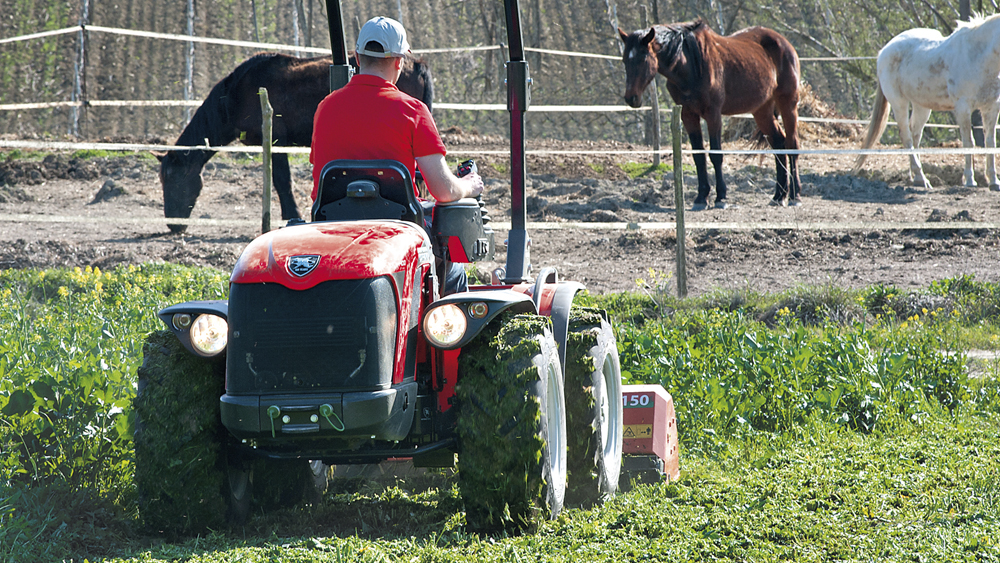 Antonio Carraro TTR 4800 compact tractor