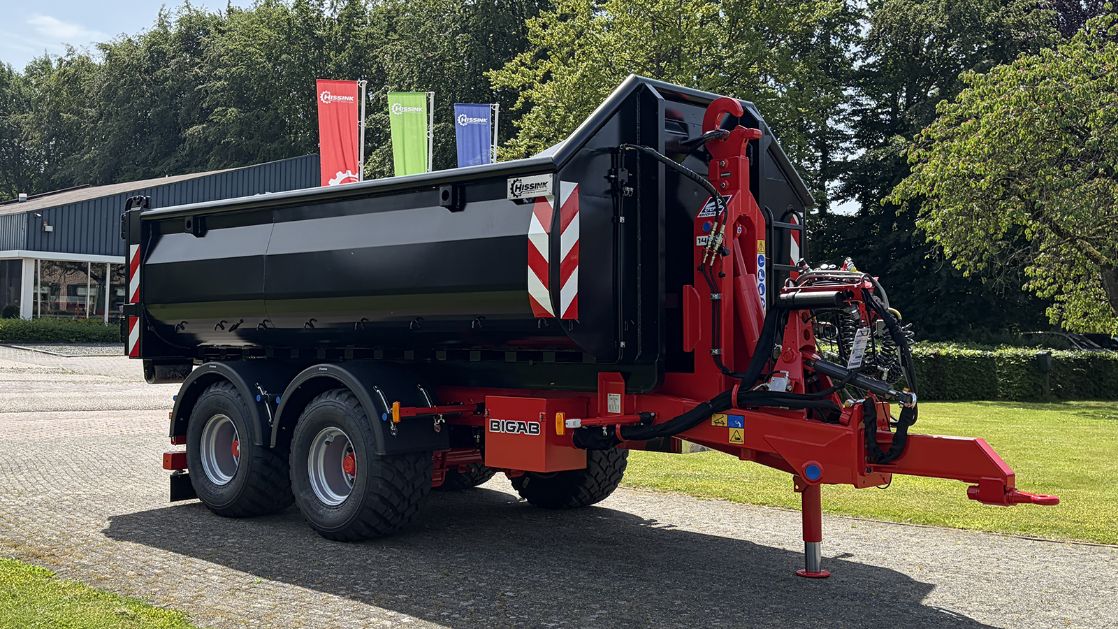 BIGAB 14-17 haakarm afgeleverd