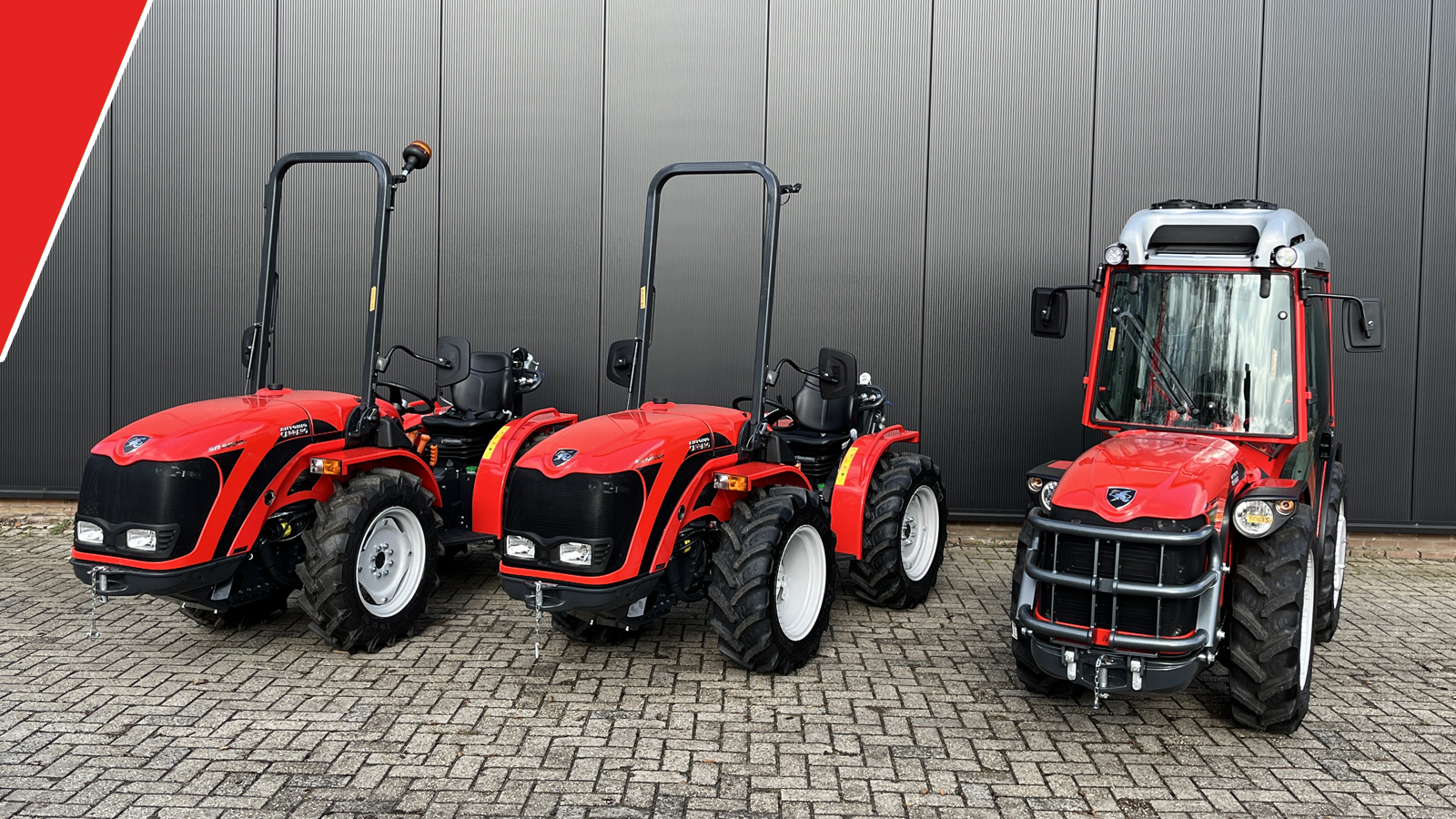 Drie kniktrekkers afgeleverd