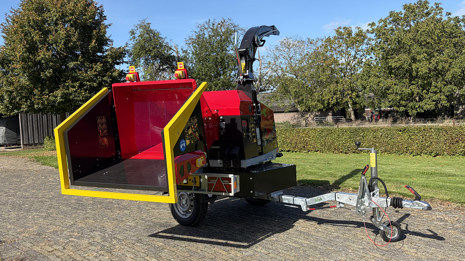 TP 176 ZE elektrische versnipperaar afgeleverd