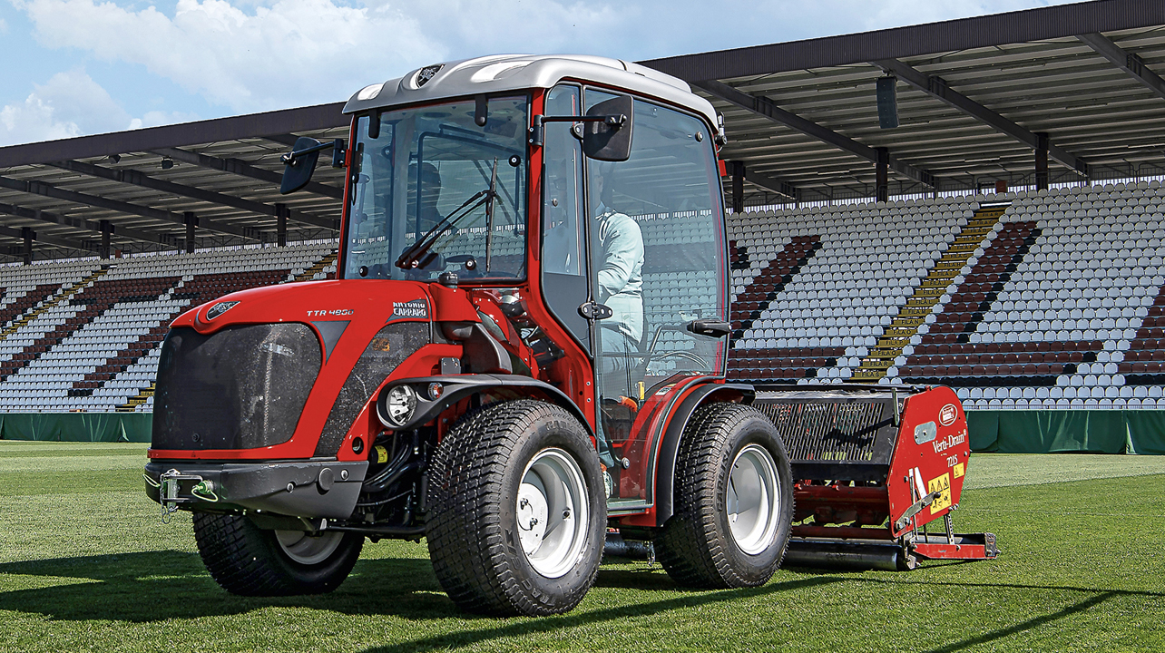 Compacttrekker met variabele aandrijving